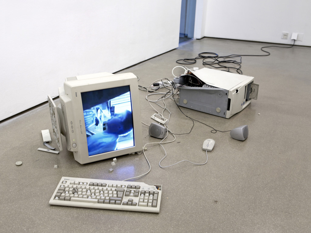 EVA Y FRANCO MATTES: INTIMIDAD Y (DES)CONTROL. 8º FIVAC – BIENAL DE LA HABANA 2019